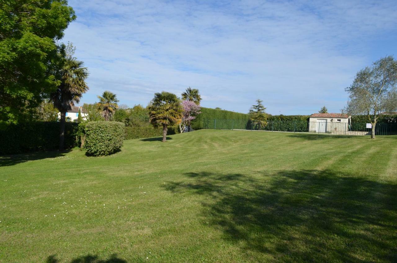 Logis De Chenac - Chambres Et Table D'Hotes Chenac Saint Seurin d'Uzet 外观 照片