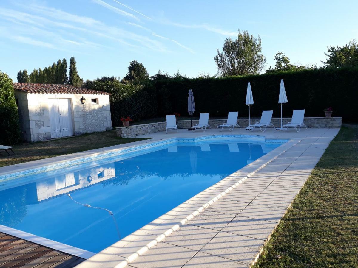 Logis De Chenac - Chambres Et Table D'Hotes Chenac Saint Seurin d'Uzet 外观 照片
