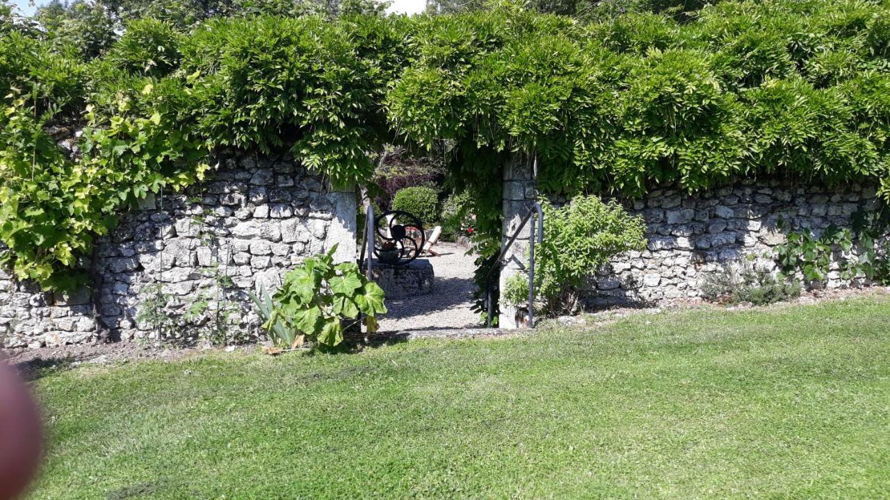 Logis De Chenac - Chambres Et Table D'Hotes Chenac Saint Seurin d'Uzet 外观 照片